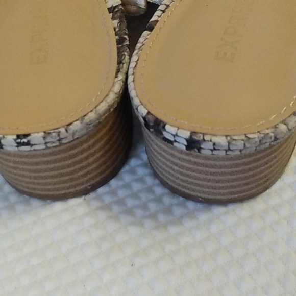 Express Mule 9 - Picture 3 of 6